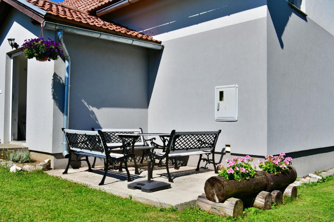 Kuca Za Odmor Roby Apartment Saborsko Екстериор снимка