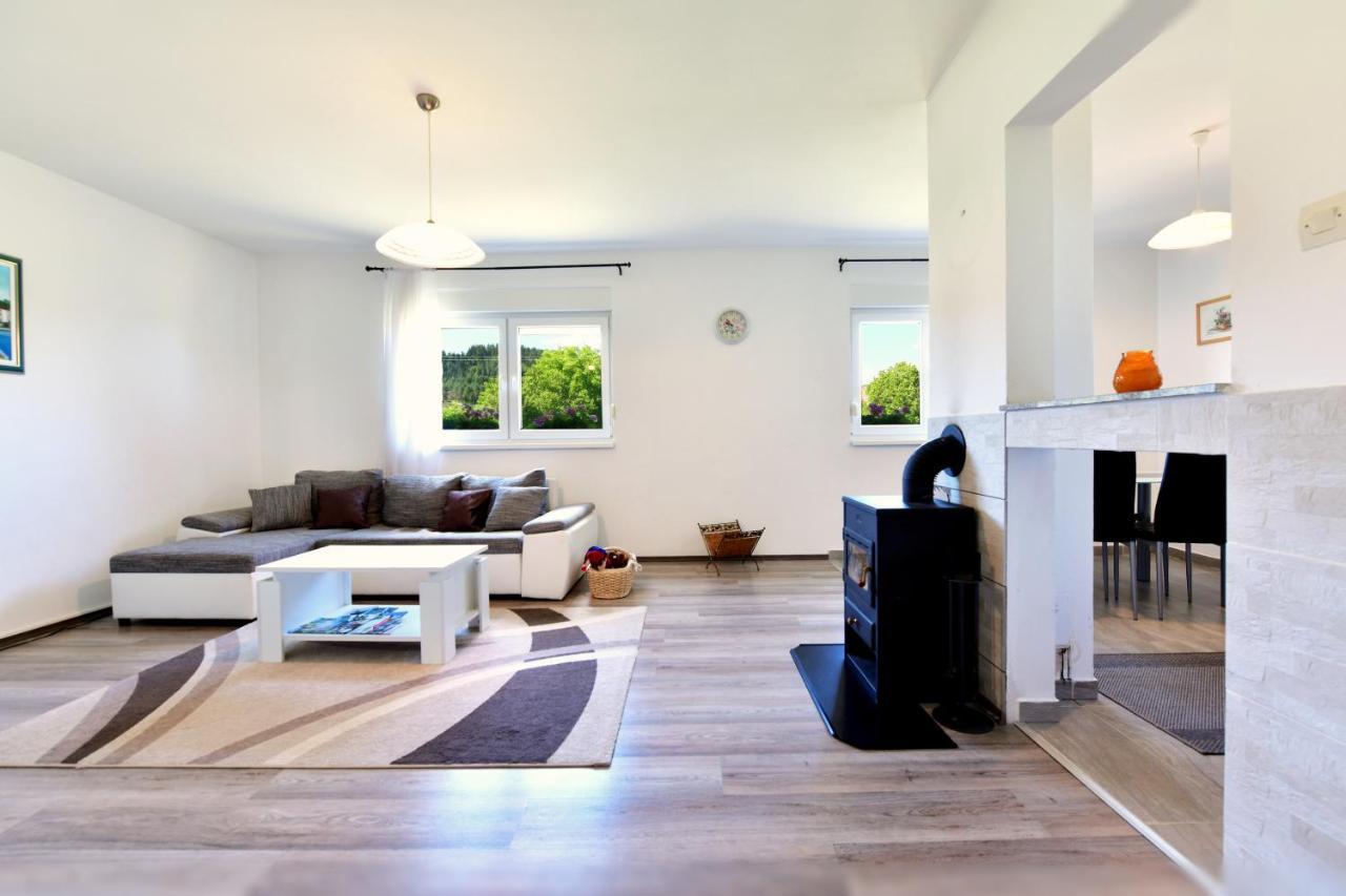 Kuca Za Odmor Roby Apartment Saborsko Екстериор снимка