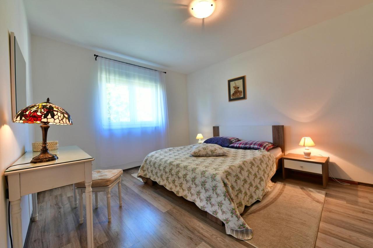 Kuca Za Odmor Roby Apartment Saborsko Екстериор снимка