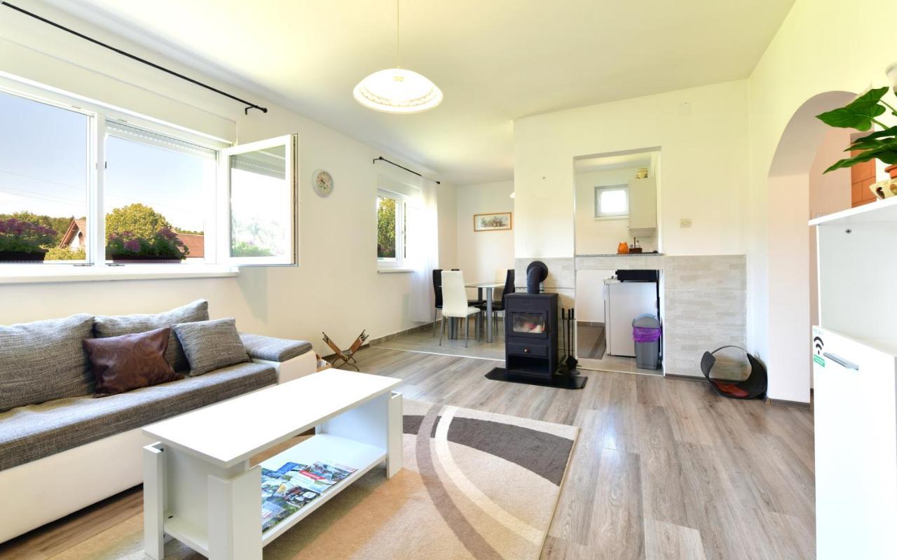 Kuca Za Odmor Roby Apartment Saborsko Екстериор снимка