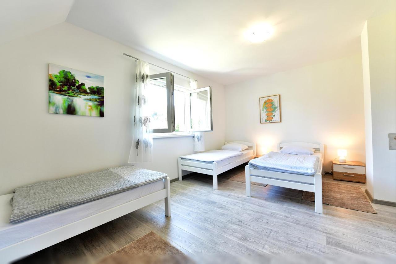 Kuca Za Odmor Roby Apartment Saborsko Екстериор снимка