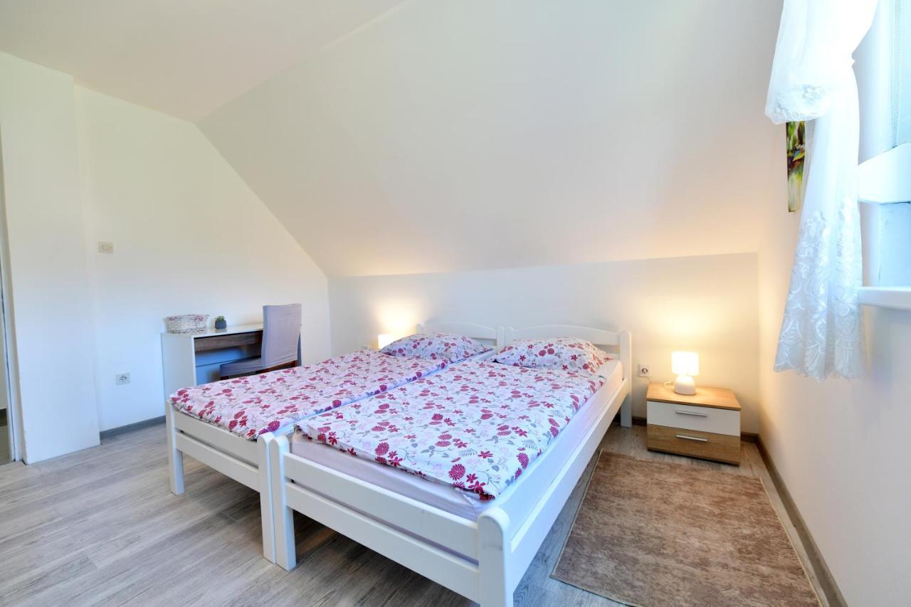 Kuca Za Odmor Roby Apartment Saborsko Екстериор снимка