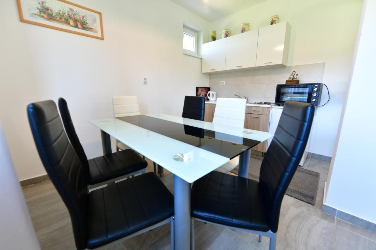 Kuca Za Odmor Roby Apartment Saborsko Екстериор снимка