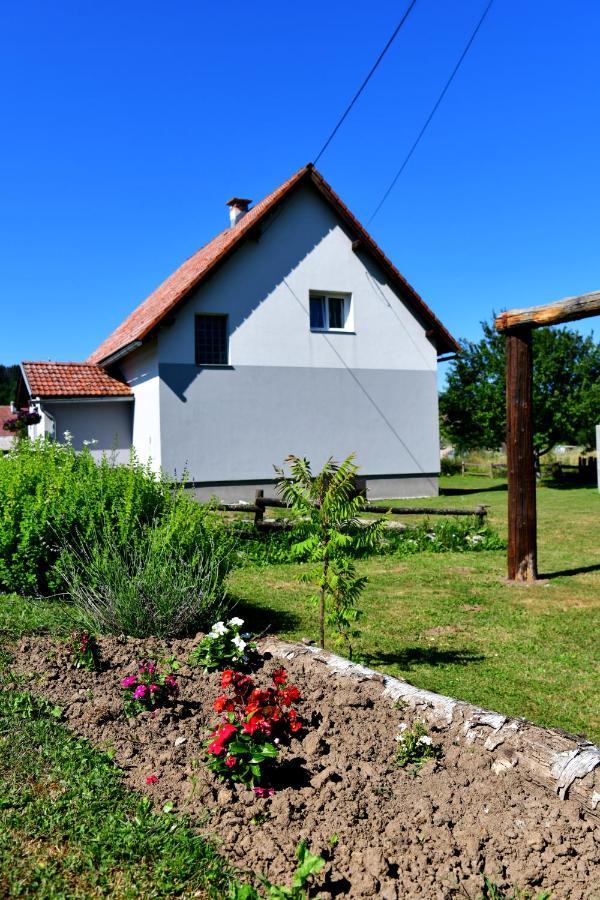 Kuca Za Odmor Roby Apartment Saborsko Екстериор снимка